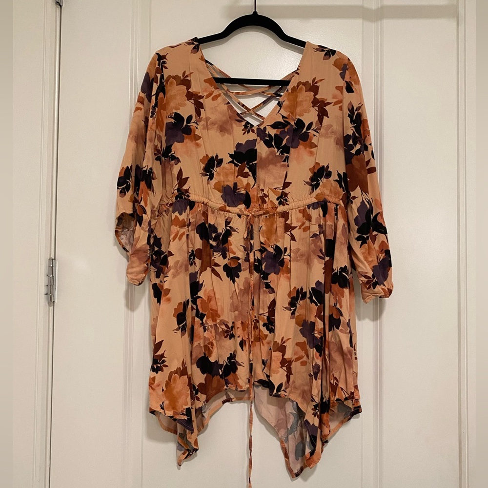 Torrid fall floral v-neck criss-cross back top 2x
